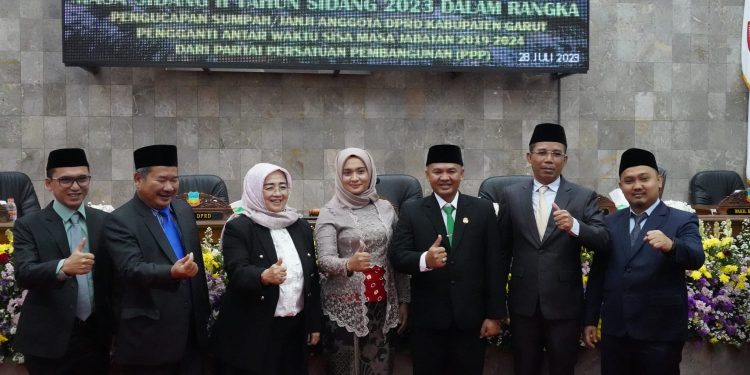 Dadan Gantikan Dilla yang mengundurkan diri Karena Pindah Partai