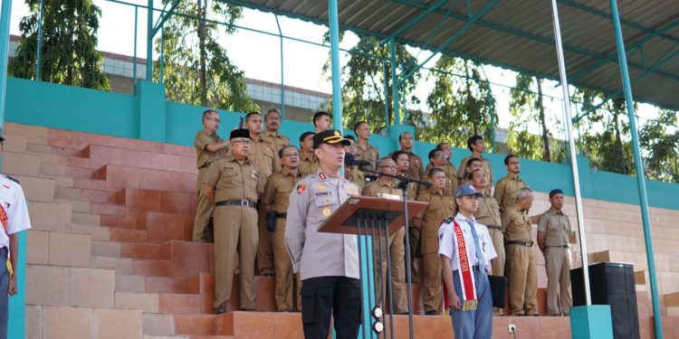 Kapolres Jadi Pembina Upacara di SMKN 2 Garut Sampaikan Pesan Kamtibmas Dengan Penjelasan Jam Malam Pelajar