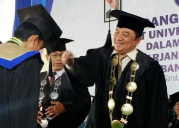 UNIGA Wisuda 685 Lulusan, 10 diantaranya Lulusan Terbaik dan 5 Lulusan tanpa Skripsi