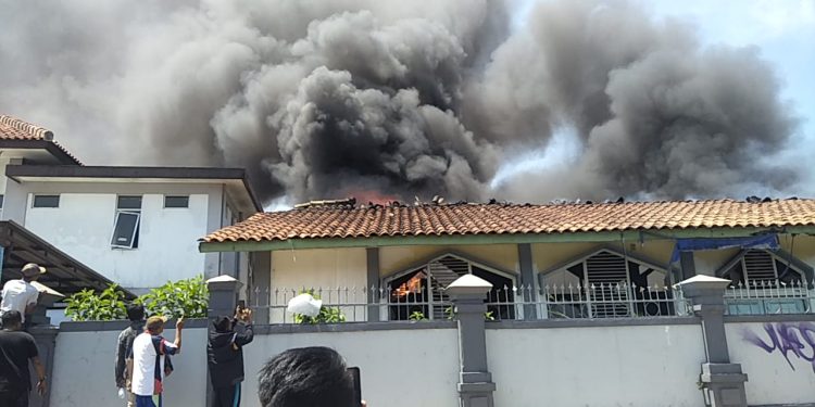 Ruang Logistik RSUD dr Slamet Terbakar, Tak Ada Korban Jiwa