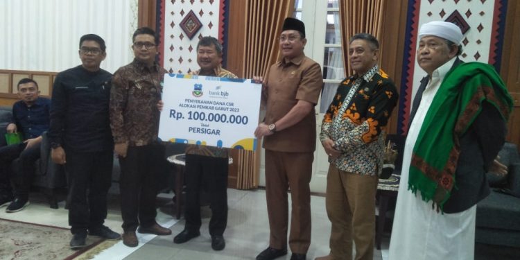 BJB Berikan CSR kepada Persigar Senilai 100 Juta