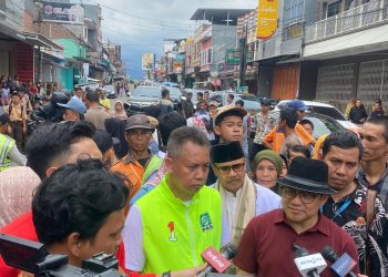 Didampingi Ketua TKD AMIN Dadan Hidayatulloh, Cak Imin Cukur Rambut di Situ Bagendit, Selanjutnya Kunjungi UMKM Sukaregang