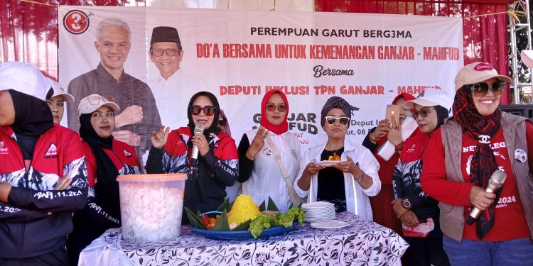 Deputi Inklusi TPN Ganjar -Mahfud, tutup rangkaian kegiatan Road Show Penguatan Perempuan juru kampanye Ganjar -Mahfud dengan Do’a Bersama.