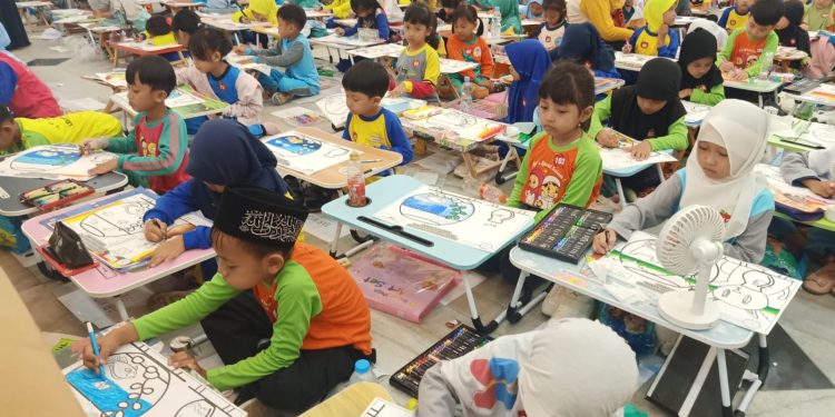 Gebyar Prestasi Siswa dan Guru Taman Kanak Kanak di Pendopo Berlangsung Meriah