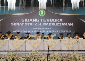 STAI KH Badruzzaman Mewisuda 150 Wisudawan