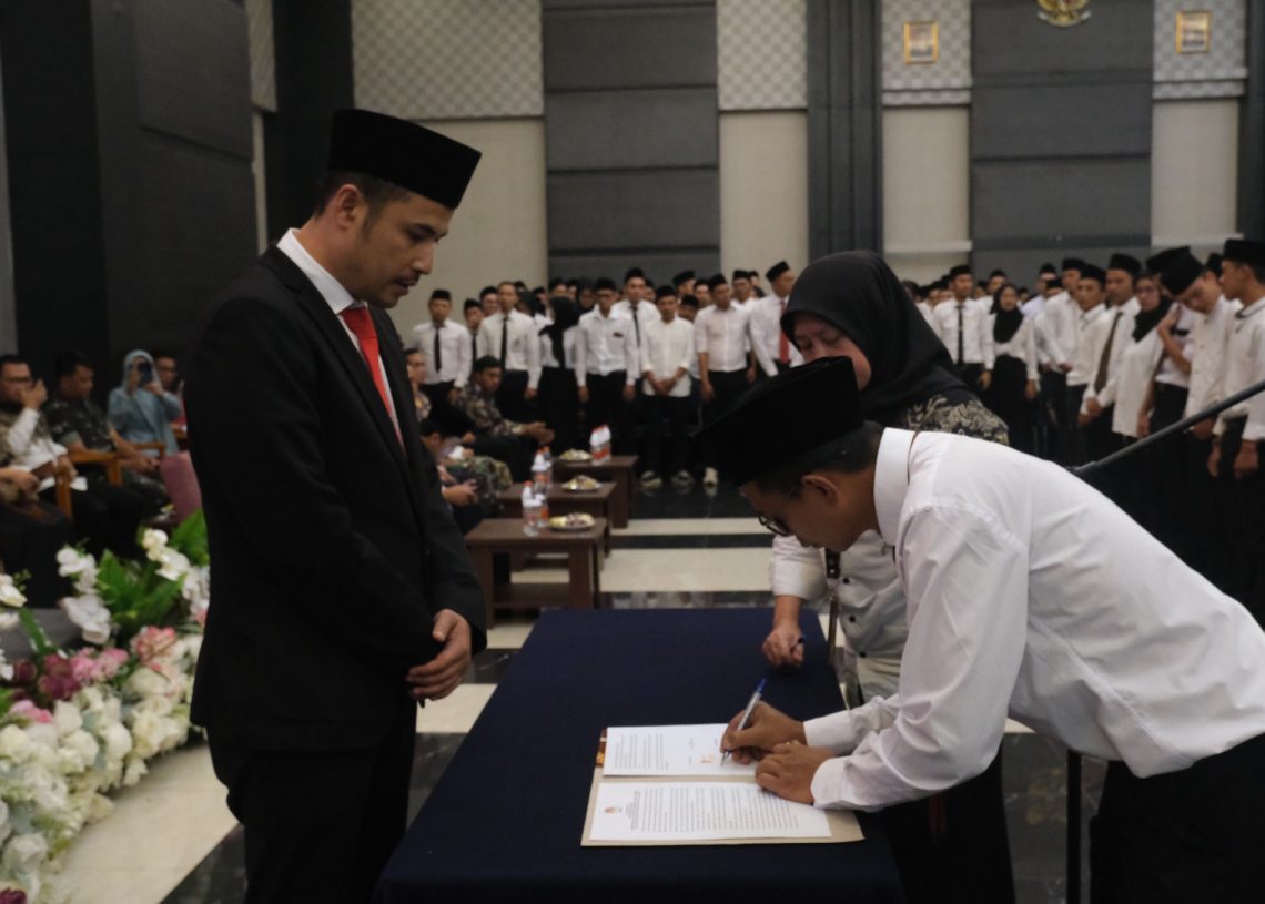 Ketua KPU Garut Lantik 1.326 PPS untuk Pilkada 2024