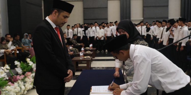 Ketua KPU Garut Lantik 1.326 PPS untuk Pilkada 2024