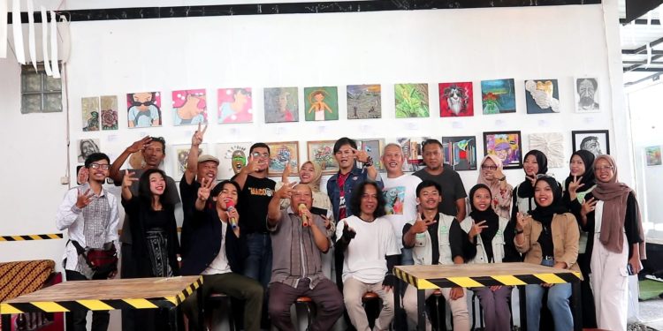 Sarupa Sauyunan gelar acara Pajang Karya 30 x30 ArtCrescendo di Kedai Macco Kabupaten Garut