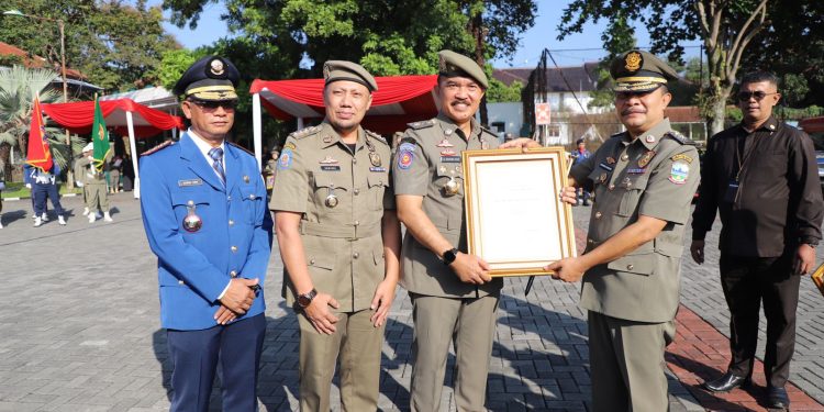 Pj Bupati Garut Apresiasi Peran Satpol PP, Satlinmas, dan Damkar dalam Mengatasi Permasalahan di Masyarakat