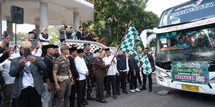 Kloter Haji Terakhir dari Kabupaten Garut Diberangkatkan