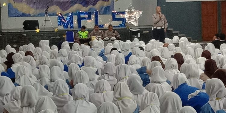 Sat Lantas Polres Garut Berikan Edukasi Kepada Pelajar