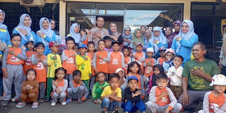 Polsek Pameungpeuk Berikan Edukasi Lalu Lintas