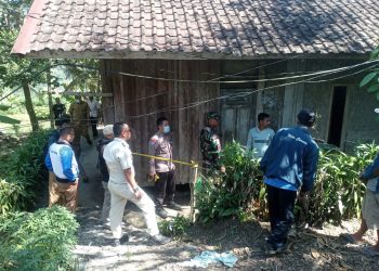 Polsek Caringin Cek Tkp Penemuan Mayat Gantung Diri