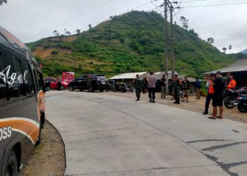 Polres Garut Lakukan Pengamanan Aksi Mogok Ratusan Sopir Elf