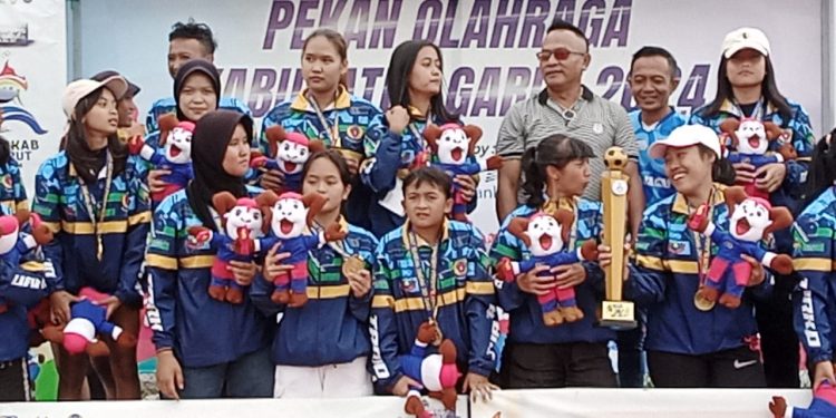 Gelaran Perdana Sepakbola Putri di Porkab, Emas Diraih Tarogong Kidul