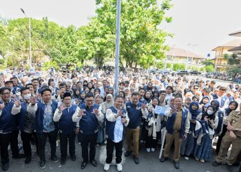 Sekda Jabar Lepas 1.136 Mahasiswa KKN Universitas Garut