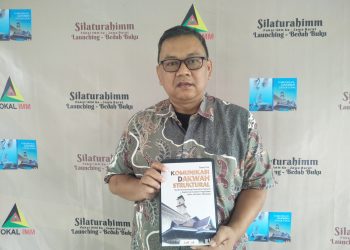 Enjang Tedi Luncurkan Buku Terkait Pengelolaan Zakat yang Dilakukan Mantan Bupati Garut Rudi Gunawan
