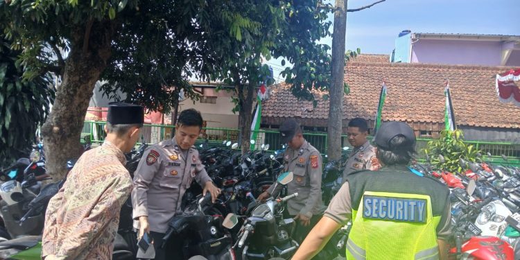 Polsek Leles Gelar Operasi Penertiban Knalpot Bising di Kecamatan Leles