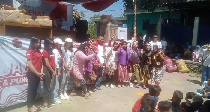 Jalan Sehat Sambil Pungut Sampah Digelar Yudha Puja Turnawan di Astana Girang