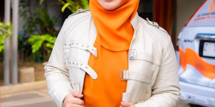 dr Hani Firdiani : Jadi Jurkam, Jadi Bodyguard, Jadi Pager Ayu Saya Siap!