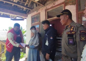 Yudha Kunjungi korban Gempa, Berikan Bantuan Sembako dan Uang Tunai,  Berharap BTT Ditambah