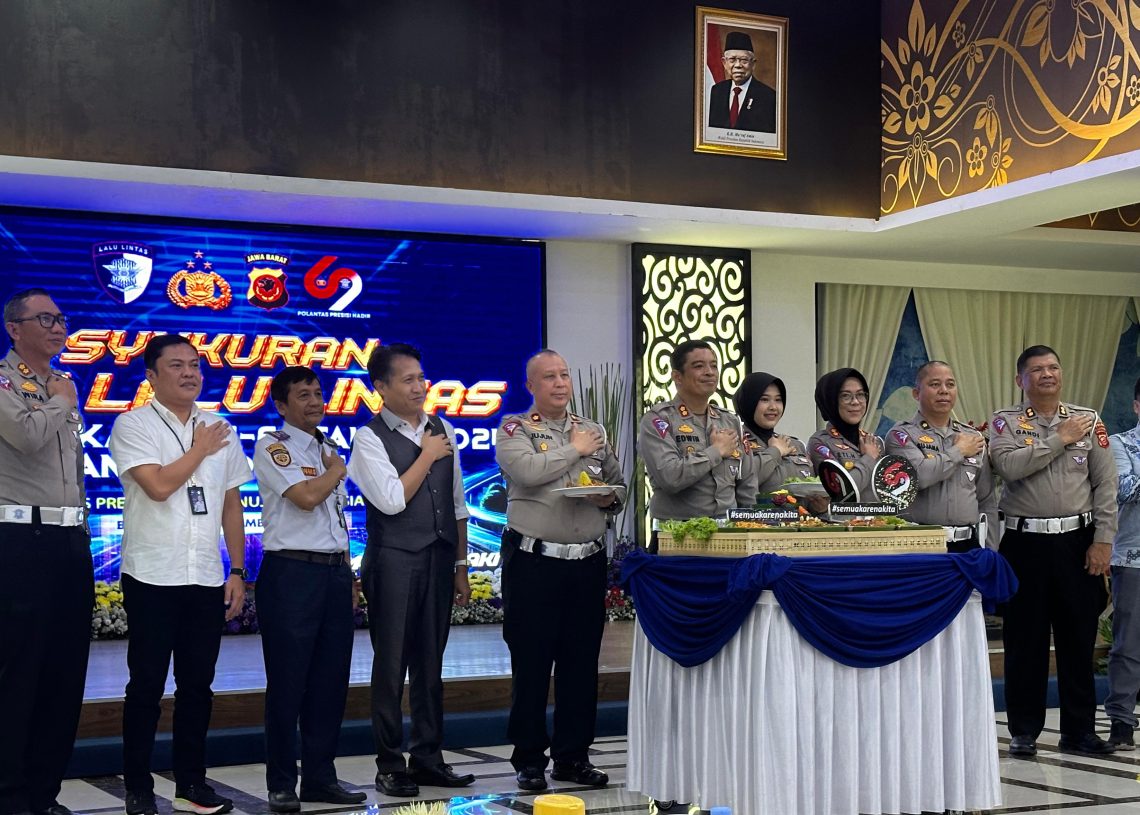 Kepala PT Jasa Raharja Cabang Jawa Barat Menghadiri Acara Syukuran Hari Lalu Lintas di Polda Jawa Barat
