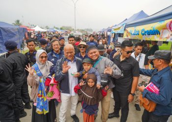 Ilham Habibie Sapa Pedagang di Car Free Day Garut: Soroti Pentingnya UMKM untuk Jawa Barat