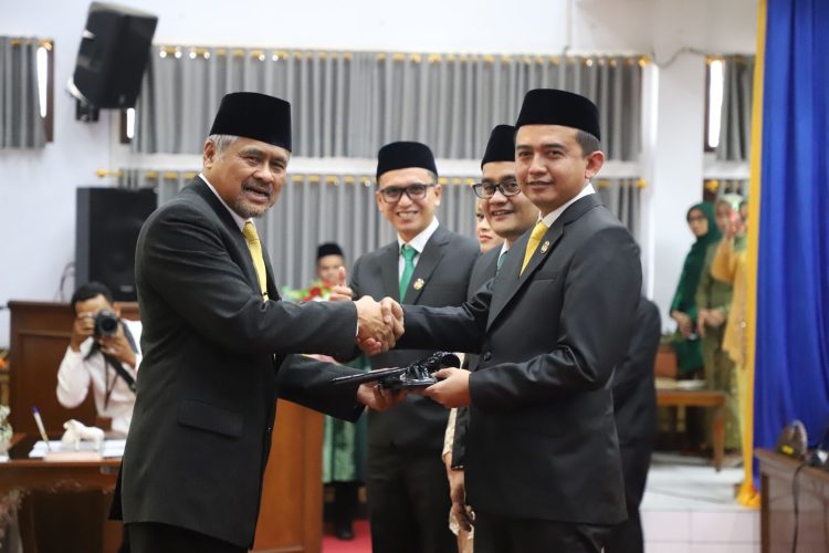 Ketua DPRD Terpilih Periode 2024-2029 Aris Munandar Resmi Dilantik