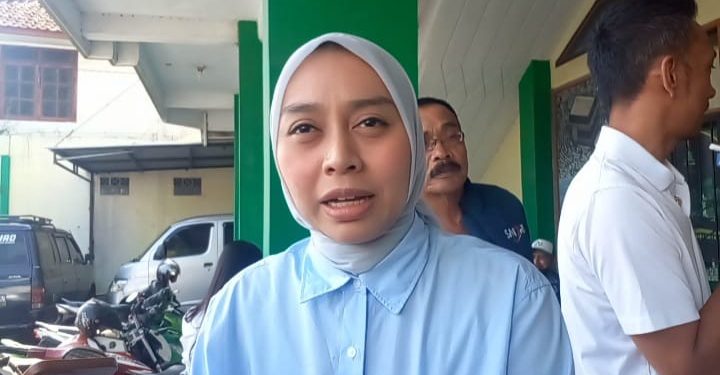 Putri karlina Silaturahmi ke PD Persis Garut