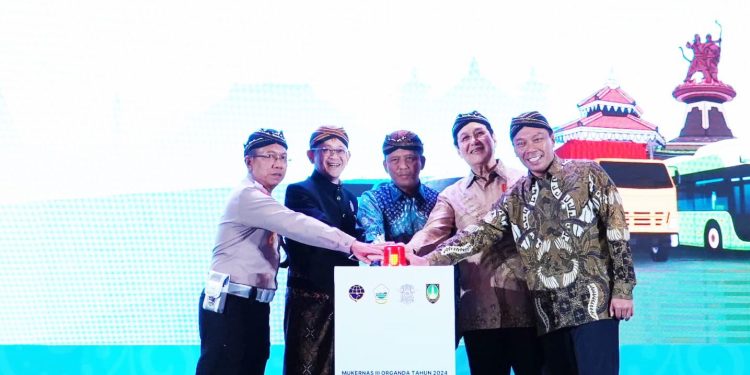 Rivan A. Purwantono Paparkan Berbagai Langkah Strategis Jasa Raharja dalam Mukernas Organda