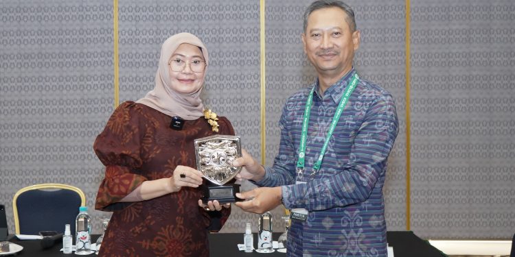 Terus Optimalkan Pelayanan Digital Kepada Korban Kecelakaan,  Jasa Raharja Gelar Industrial Symposium Bersama PERSI  Dengan Penganugerahan ”JRCare Award 2024”  Bagi Rumah Sakit dengan Pelayanan Terbaik