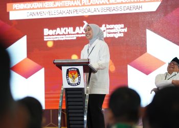 Lantang di Arena Debat Pilkada, Putri Karlina Jadi Sorotan Warga