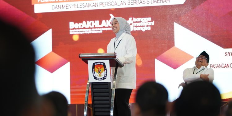 Lantang di Arena Debat Pilkada, Putri Karlina Jadi Sorotan Warga