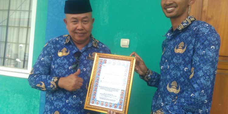 SMKN 2 Garut Raih Penghargaan dari Kapolres Garut