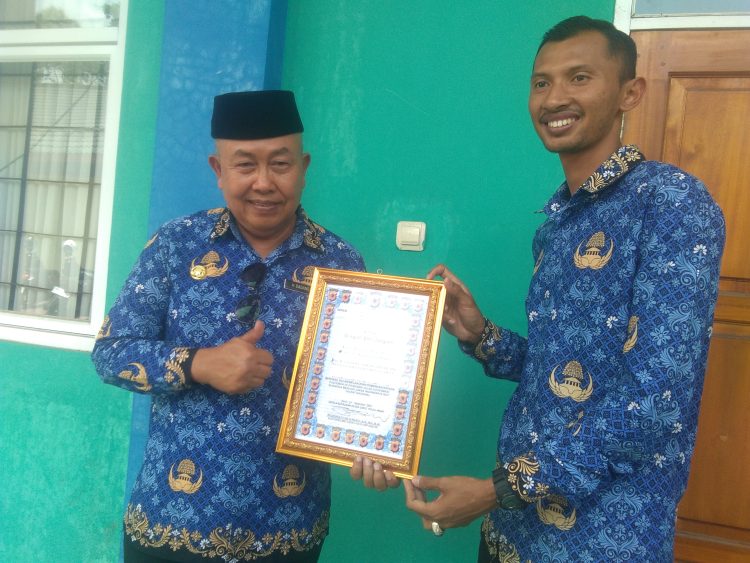 SMKN 2 Garut Raih Penghargaan dari Kapolres Garut