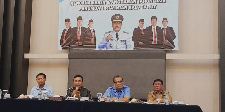 Pengesahan Rencana Kerja dan Anggaran Perusahaan (RKAP) Tahun 2025 Digelar Oleh Perumda Air Minum Tirta Intan Garut