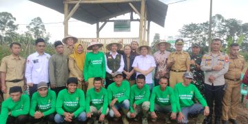 Baznas Pusat Bersama BNPT Berikan Bantuan Modal Pada Kelompok Tani Itikurih Desa Pasirkiamis