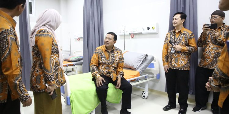 Pj Bupati Garut Resmikan Gedung Pelayanan Rawat Inap RSUD dr. Slamet