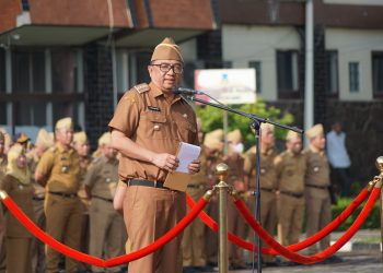 Abdusy Syakur Pimpin Apel Gabungan Perdana di Lingkungan Pemkab Garut