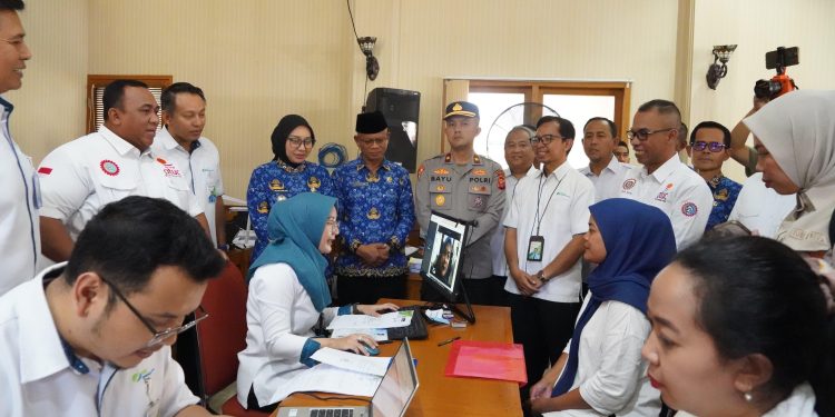Pastikan Kelancaran Klaim JHT, Dirut BPJS Ketenagakerjaan Kunjungi Langsung Kabupaten Garut