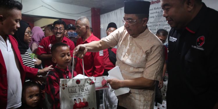 Dihadiri Bupati Garut, PDI Perjuangan Santuni Kaum Dhuafa di Kabupaten Garut