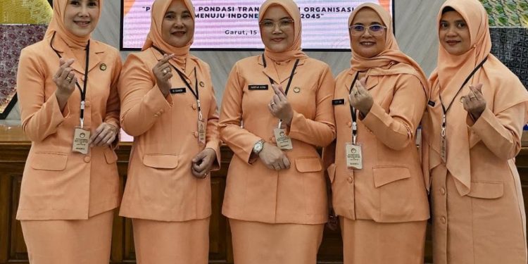 Sekda Garut Harapkan DWP Jadi Garda Terdepan Harmonisasi Keluarga dan Profesionalisme ASN di Musda V