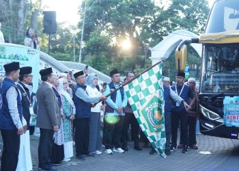 Kloter Terakhir Jemaah Haji Garut Berangkat ke Tanah Suci