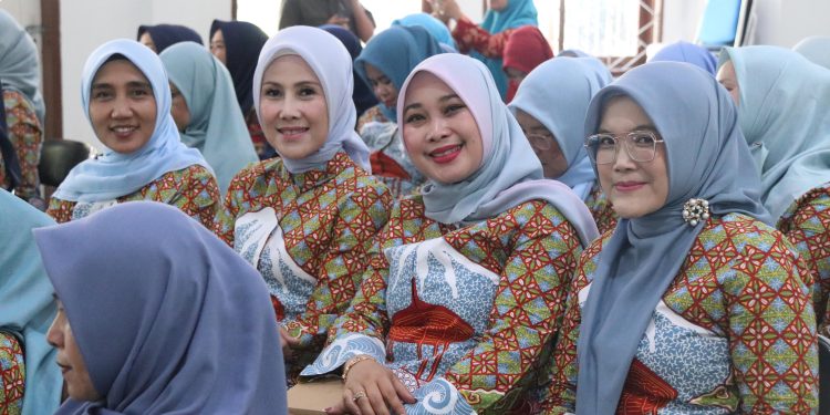 Cegah Pernikahan Dini, DWP Garut Gelar Seminar STOP KABUR ‎ ‎