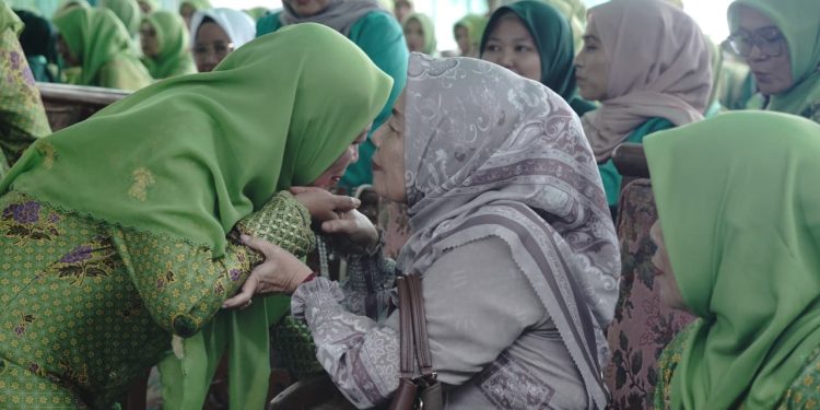 Hj. Kinkin Fatonah Kembali Nakhodai PC Muslimat NU Garut