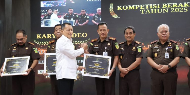 Kejari Garut : Laporan Kinerja Merupakan Wujud Komitmen Institusi Dalam Menjunjung Transparansi, Akuntabilitas, Serta Keterbukaan Informasi Publik