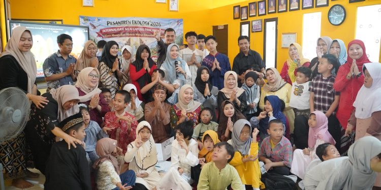 Tinjau SLB-C Karya Bhakti, Wabup Garut Pastikan Keamanan Lokasi Bantuan RKB dari Potensi Bencana