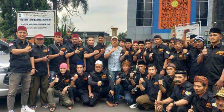 Jawaring Berbagi 600 paket Takjil Gratis di Simlim